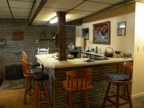 122 Circle Dr, Irwin, PA 15642 photo 17