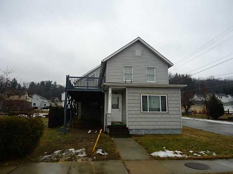 331 Third St, Smithton, PA 15479 photo 2