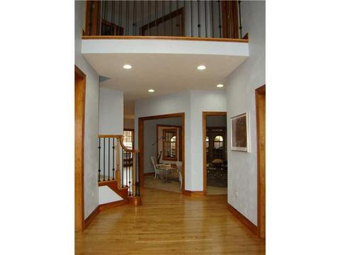 10 Crystol Ct, Irwin, PA 15642 photo 3