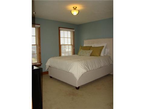10 Crystol Ct, Irwin, PA 15642 photo 21