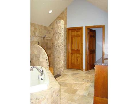 10 Crystol Ct, Irwin, PA 15642 photo 17