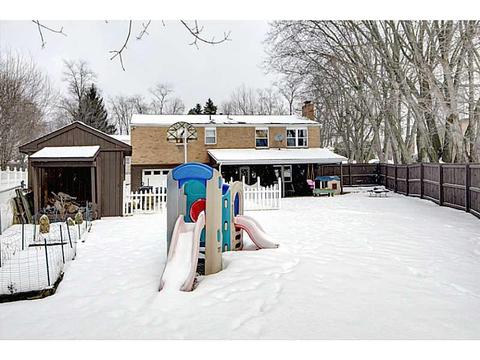 36 Dover Rd, Irwin, PA 15642 photo 3