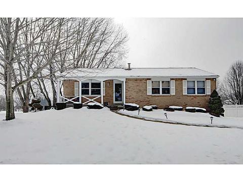 36 Dover Rd, Irwin, PA 15642 photo 1