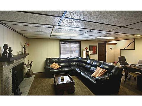 36 Dover Rd, Irwin, PA 15642 photo 8