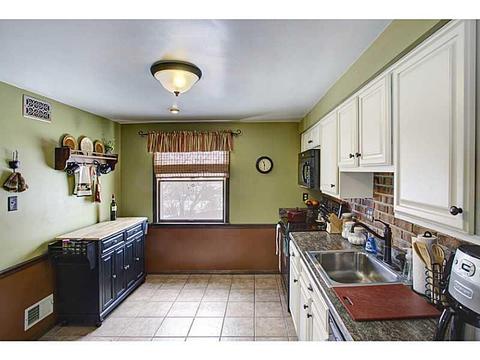 36 Dover Rd, Irwin, PA 15642 photo 6
