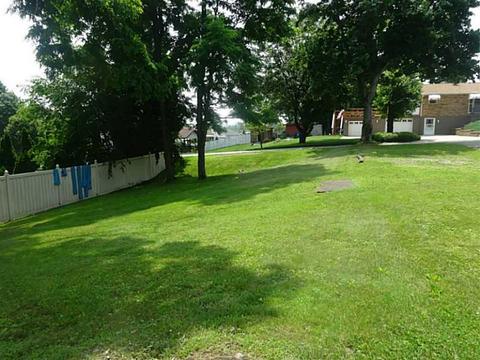 301 Lora Dr, Irwin, PA 15642 photo 18