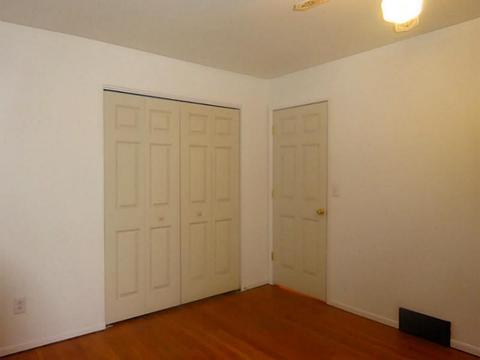 301 Lora Dr, Irwin, PA 15642 photo 11