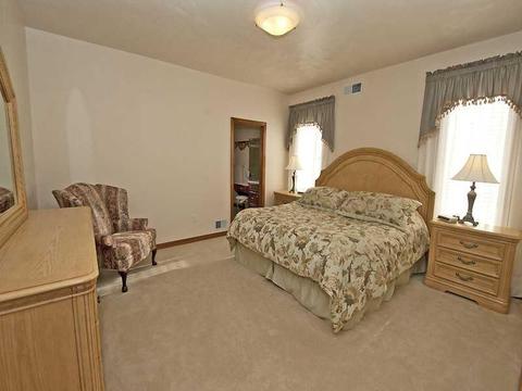 265 Arrowhead Ln, Eighty Four, PA 15330 photo 11