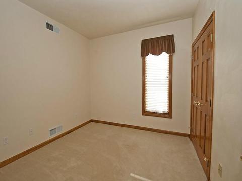 265 Arrowhead Ln, Eighty Four, PA 15330 photo 14