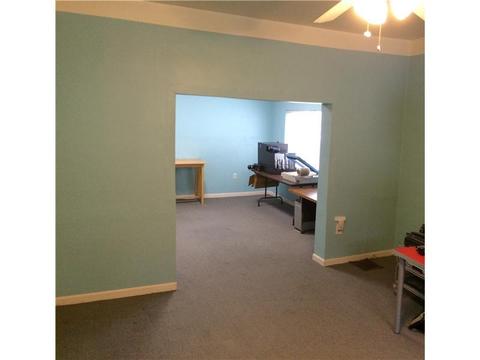 535 Main St, Carnegie, PA 15106 photo 3