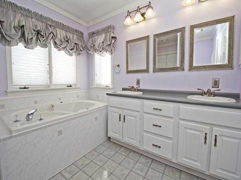 205 Arrowhead Ln, Eighty Four, PA 15330 photo 12