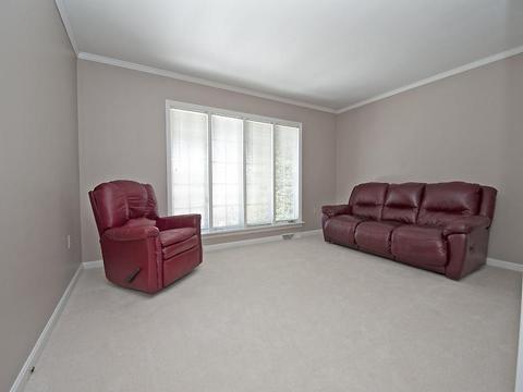 205 Arrowhead Ln, Eighty Four, PA 15330 photo 9