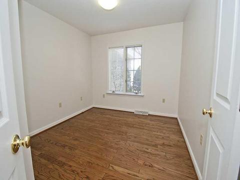 205 Arrowhead Ln, Eighty Four, PA 15330 photo 10