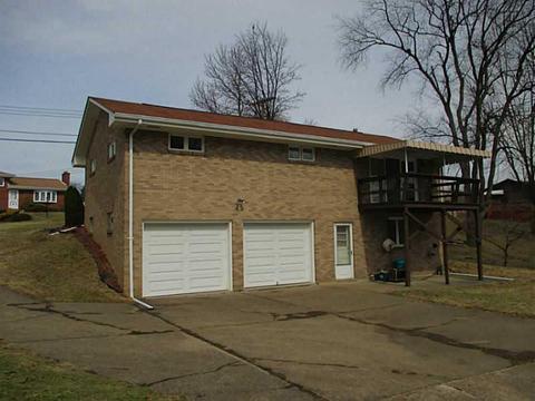109 Circle Dr, Monaca, PA 15061 photo 4