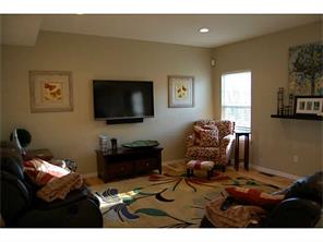 2460 Devlin Ct, Irwin, PA 15642 photo 9