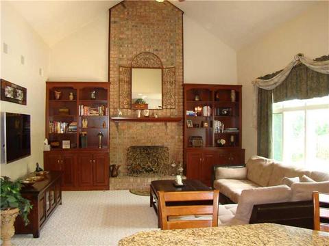 11 Arbor Ct, Irwin, PA 15642 photo 4