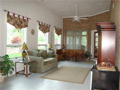 11 Arbor Ct, Irwin, PA 15642 photo 13