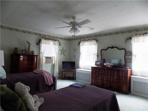 102 Custer Ave, Vandergrift, PA 15690 photo 13
