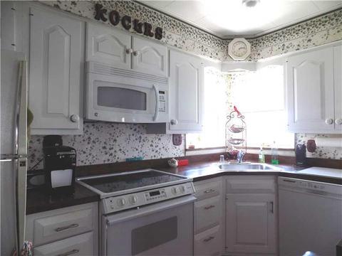 102 Custer Ave, Vandergrift, PA 15690 photo 8