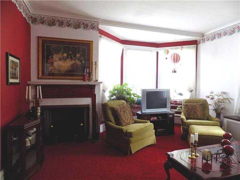 102 Custer Ave, Vandergrift, PA 15690 photo 3