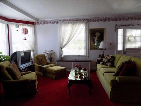 102 Custer Ave, Vandergrift, PA 15690 photo 4