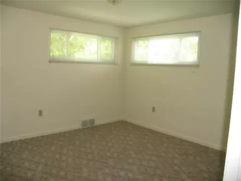 259 Forest Dr, Irwin, PA 15642 photo 13