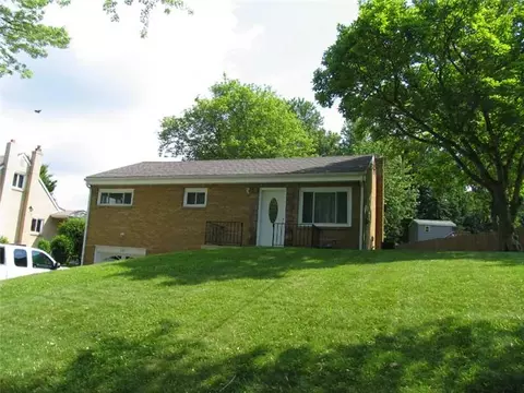 259 Forest Dr, Irwin, PA 15642 photo 2