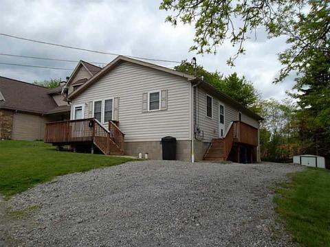 6 Cherry Aly, Monaca, PA 15061 photo 2