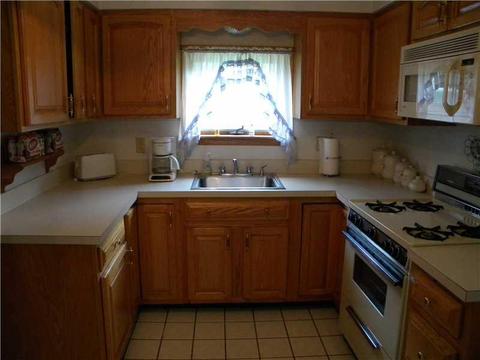 7 E Franklin Ave, Irwin, PA 15642 photo 2