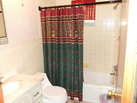 511 Regency Dr, Pittsburgh, PA 15239 photo 7