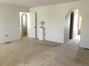 2110 Windgap Dr, Irwin, PA 15642 photo 13