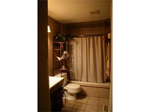 1801 Ivanhoe Dr, Irwin, PA 15642 photo 9