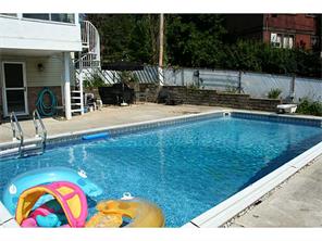 1801 Ivanhoe Dr, Irwin, PA 15642 photo 2