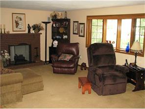 14322 Roberta Dr, Irwin, PA 15642 photo 10