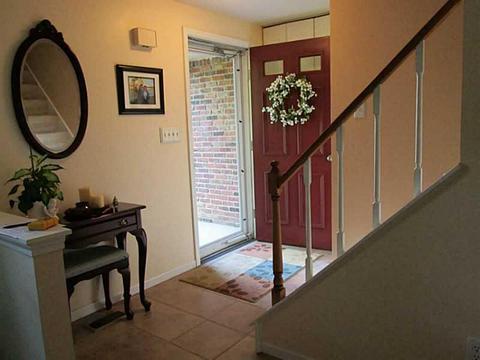 8 Mallard Ct, Export, PA 15632 photo 2