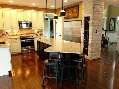 2011 Eagle Ridge Dr, Valencia, PA 16059 photo 2