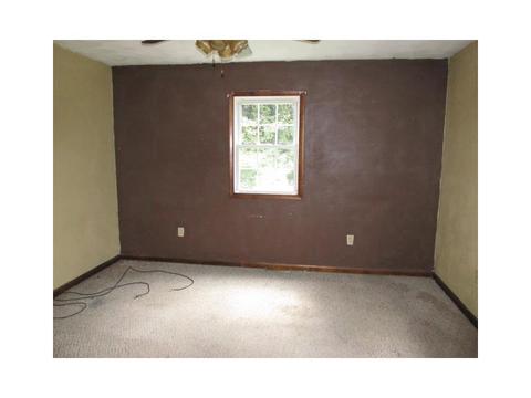 2438 Vanderbilt St, Commodore, PA 15729 photo 8