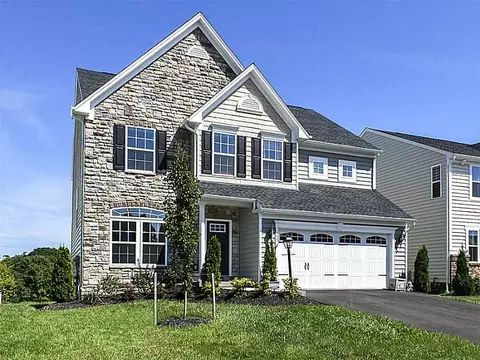 159 Cimarron Dr, Coraopolis, PA 15108 photo 1