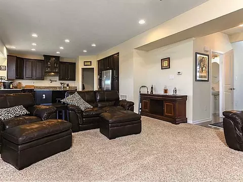 159 Cimarron Dr, Coraopolis, PA 15108 photo 14