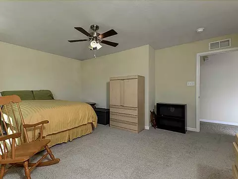 159 Cimarron Dr, Coraopolis, PA 15108 photo 17
