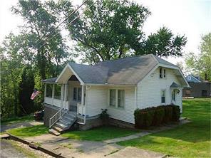95 E Webster Ave, Irwin, PA 15642 photo 2