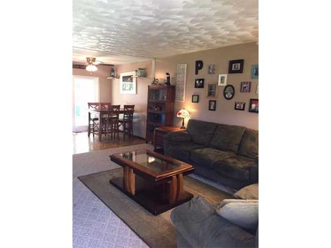 102 Longview Dr, Irwin, PA 15642 photo 3