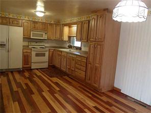 3190 Garlow Rd, Irwin, PA 15642 photo 7
