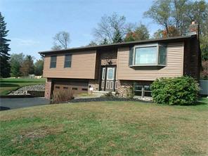 3190 Garlow Rd, Irwin, PA 15642 photo 3