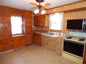 520 First St, Irwin, PA 15642 photo 6