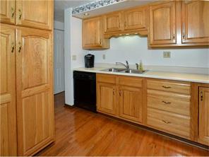1842 Ivanhoe Dr, Irwin, PA 15642 photo 5