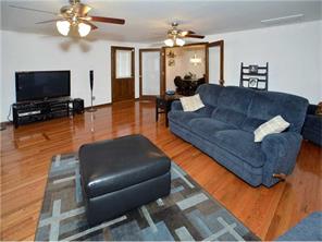 1842 Ivanhoe Dr, Irwin, PA 15642 photo 12