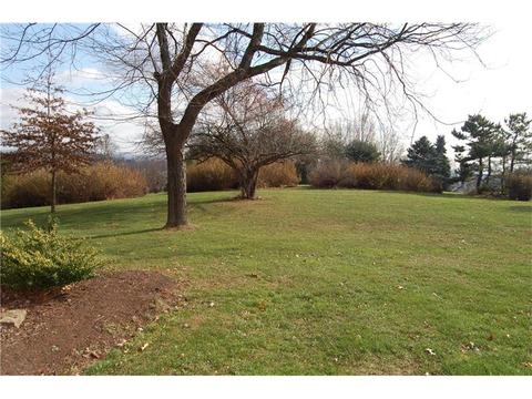 108 Clearview Ct, Irwin, PA 15642 photo 2