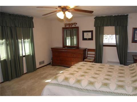 108 Clearview Ct, Irwin, PA 15642 photo 11