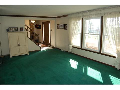 108 Clearview Ct, Irwin, PA 15642 photo 6